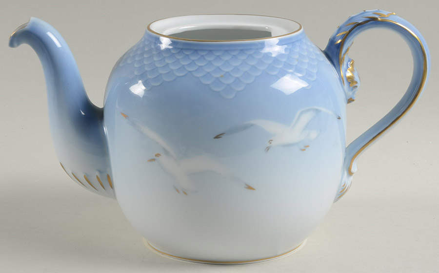 Seagull Teapot No Lid by Bing & Grondahl-1
