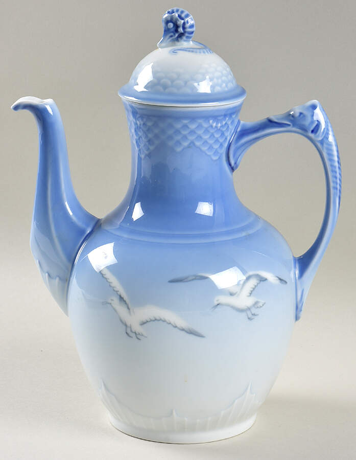 Seagull Small Coffee Pot & Lid No Gold Trim by Bing & Grondahl-1