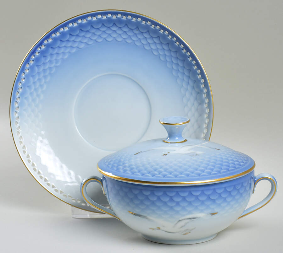Seagull Cream Soup Bowl & Saucer Set with Lid by Bing & Grondahl-1