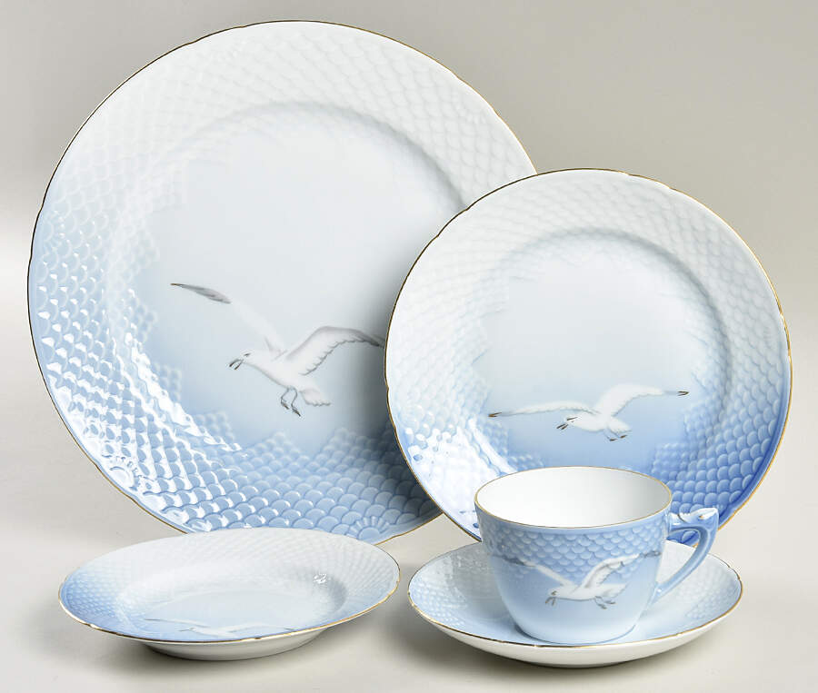 Seagull 40  Piece Estate Set by Bing & Grondahl-1