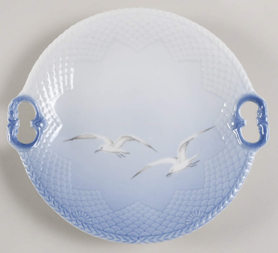 Seagull Handled Cake Plate by Bing & Grondahl-1