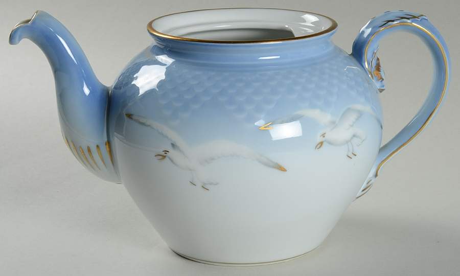 Seagull Teapot No Lid by Bing & Grondahl-1