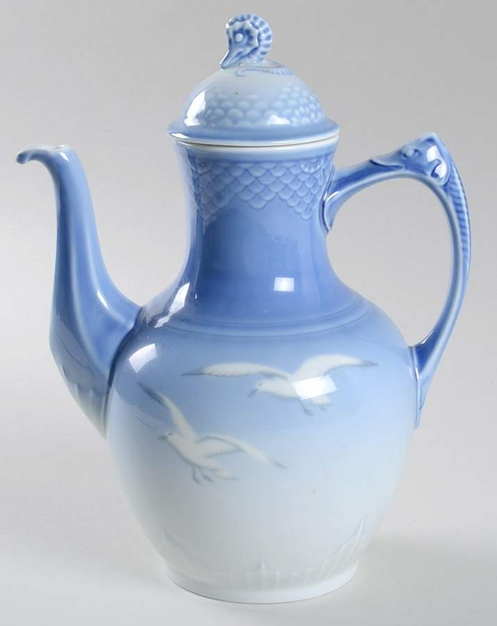 Seagull Small Coffee Pot & Lid No Gold Trim by Bing & Grondahl-1