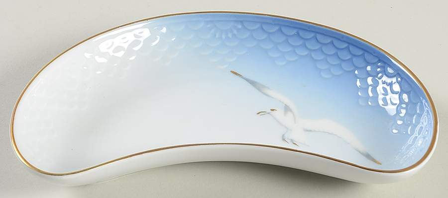 Seagull Crescent Salad Plate by Bing & Grondahl-1