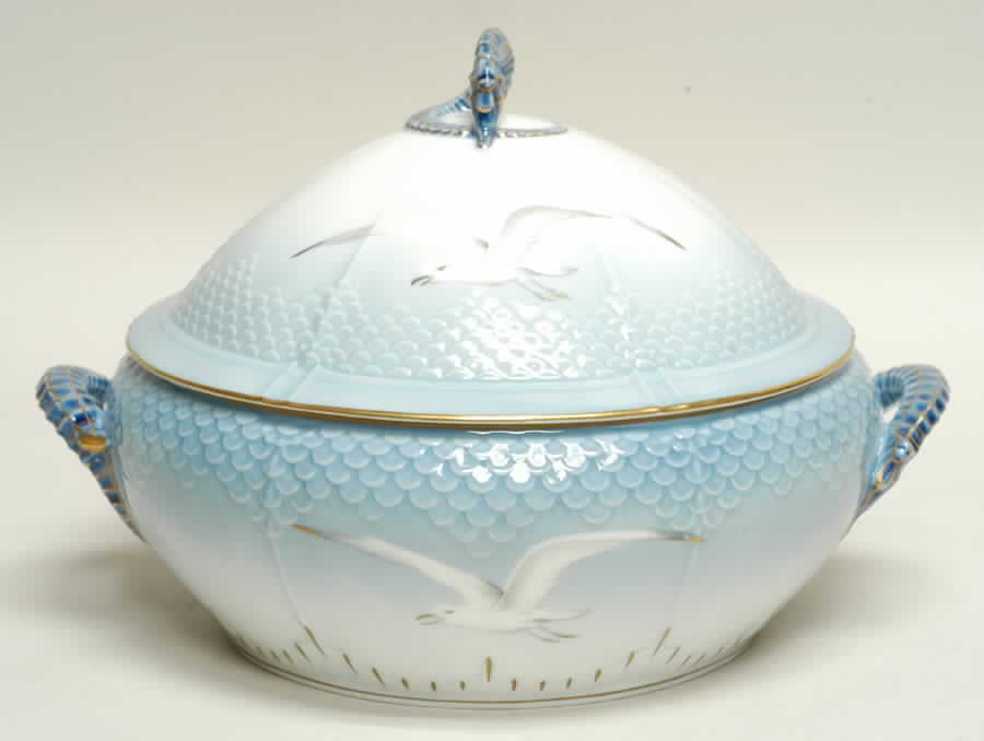 Seagull Round Covered Vegetable by Bing & Grondahl-1