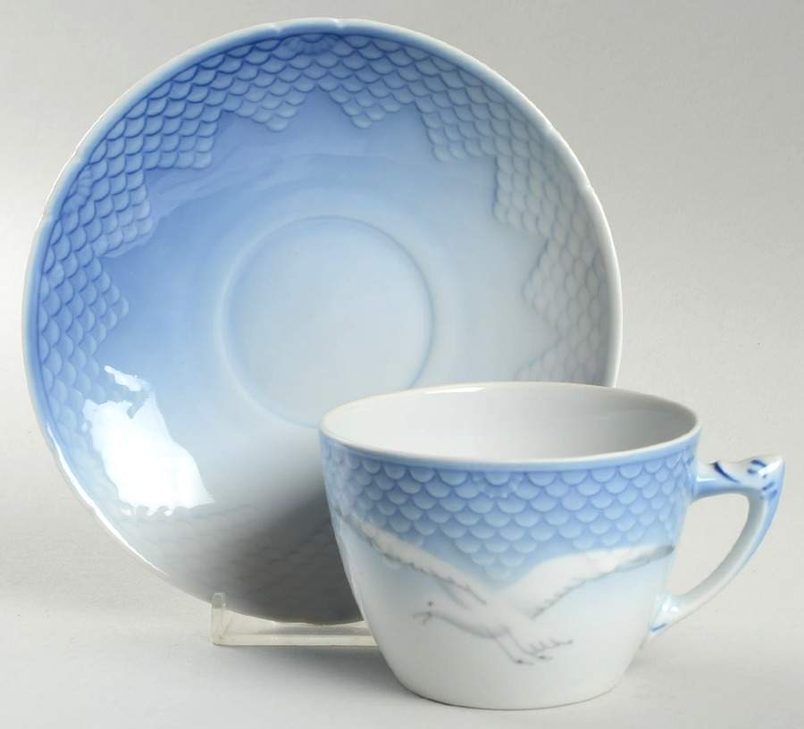 Seagull Flat Cup & Saucer Set W/No Gold Trim by Bing & Grondahl-1