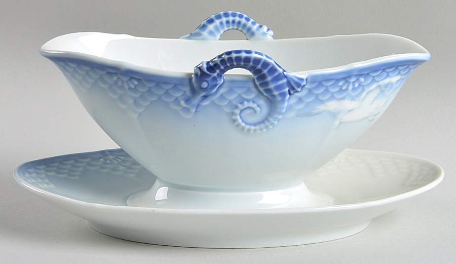 Seagull Gravy Boat with Attached Underplate No Gold by Bing & Grondahl-1