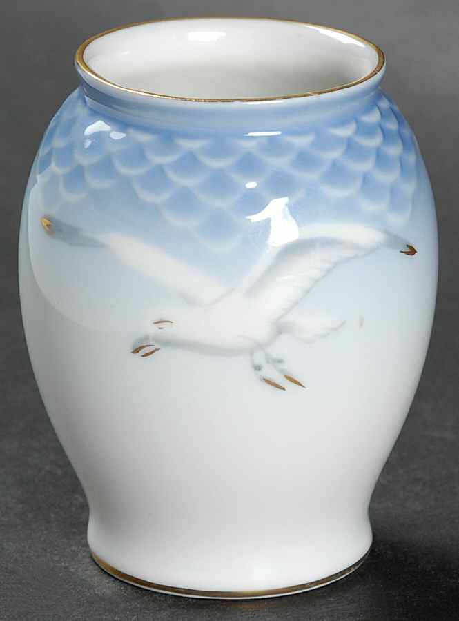 Seagull 2" Vase by Bing & Grondahl-1
