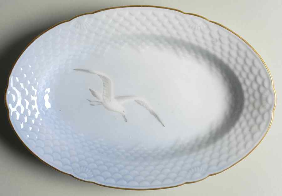 Seagull 11" Oval Serving Platter by Bing & Grondahl-1
