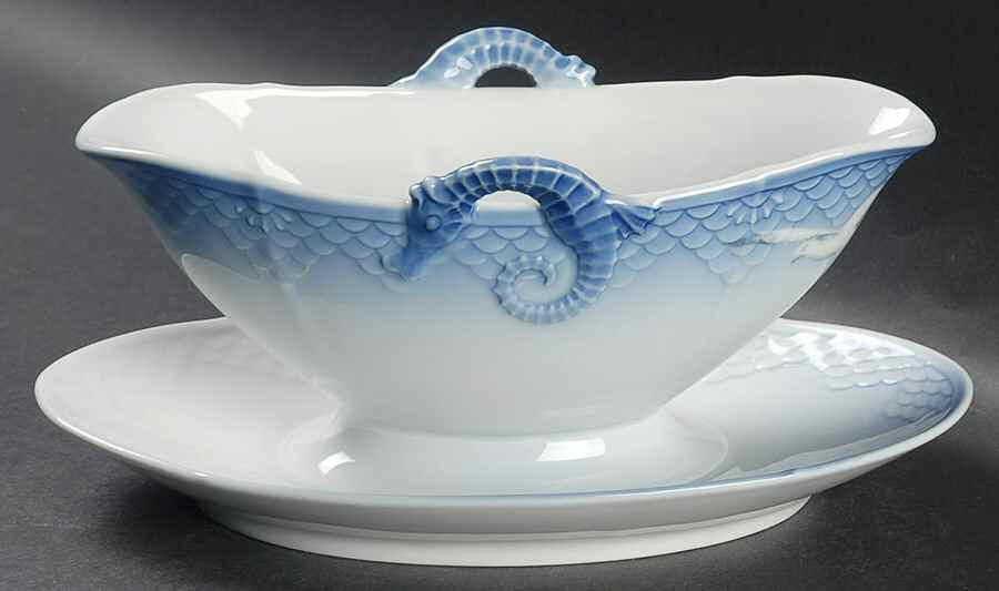 Seagull Gravy Boat with Attached Underplate No Gold by Bing & Grondahl-1