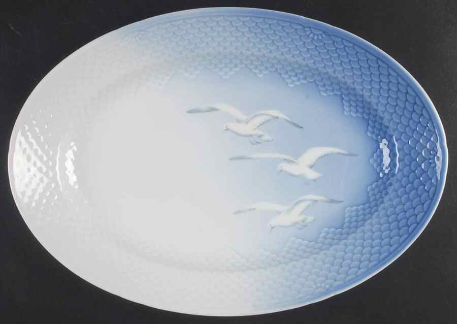 Seagull 15" Oval Serving Platter No Gold by Bing & Grondahl-1