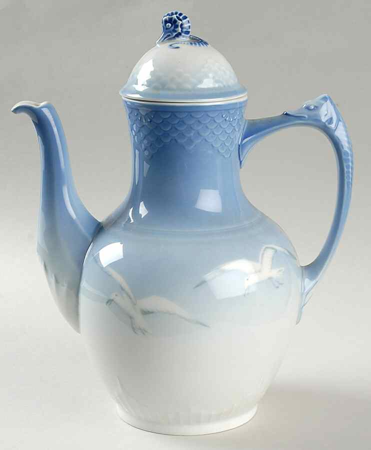Seagull Coffee Pot & Lid  No Gold by Bing & Grondahl-1