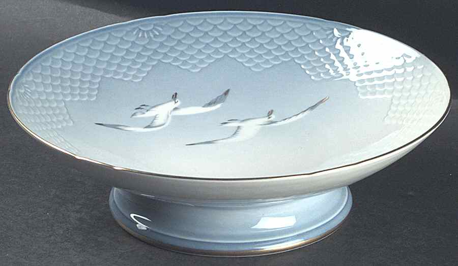 Seagull 9" Diameter Pedestal Cake Stand by Bing & Grondahl-1