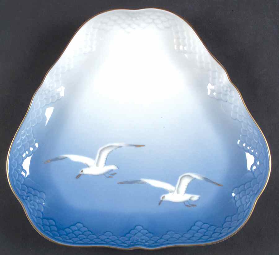 Seagull Triangular Cake Plate by Bing & Grondahl-1
