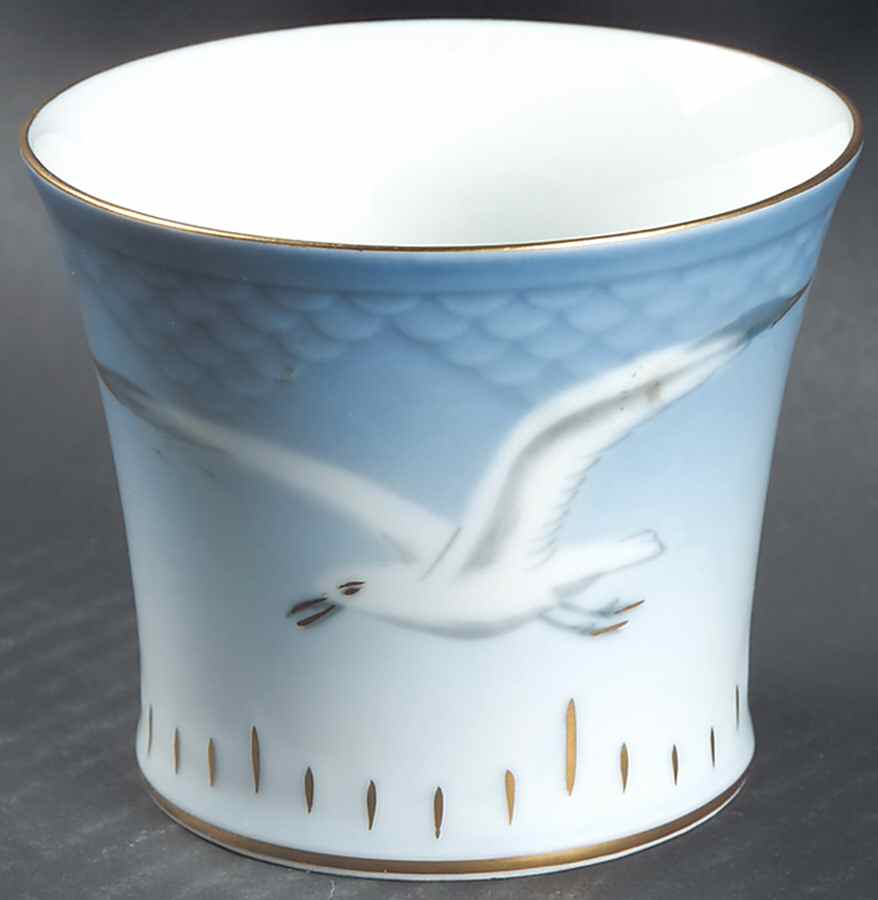 Seagull Round Cigar Cup by Bing & Grondahl-1
