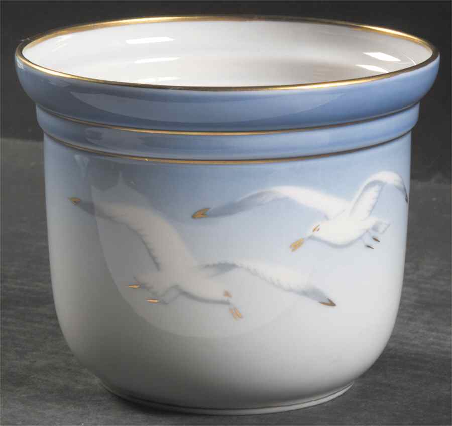 Seagull Small Cachepot by Bing & Grondahl-1