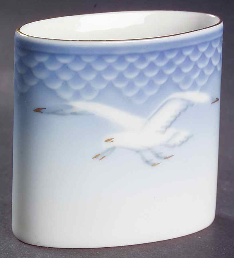 Seagull Cigarette Holder by Bing & Grondahl-1