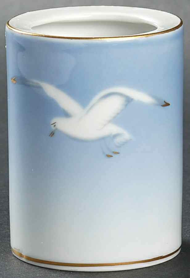 Seagull Cigarette Lighter-No Element by Bing & Grondahl-1