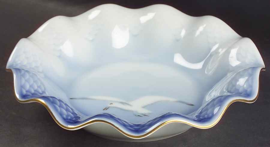 Seagull Large Round Fluted Bowl by Bing & Grondahl-1