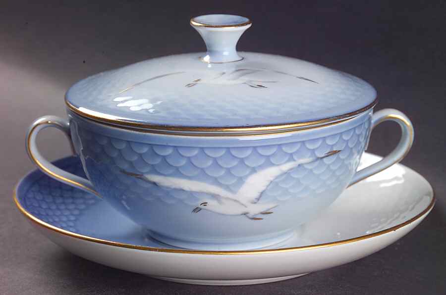 Seagull Cream Soup Bowl & Saucer Set with Lid by Bing & Grondahl-1