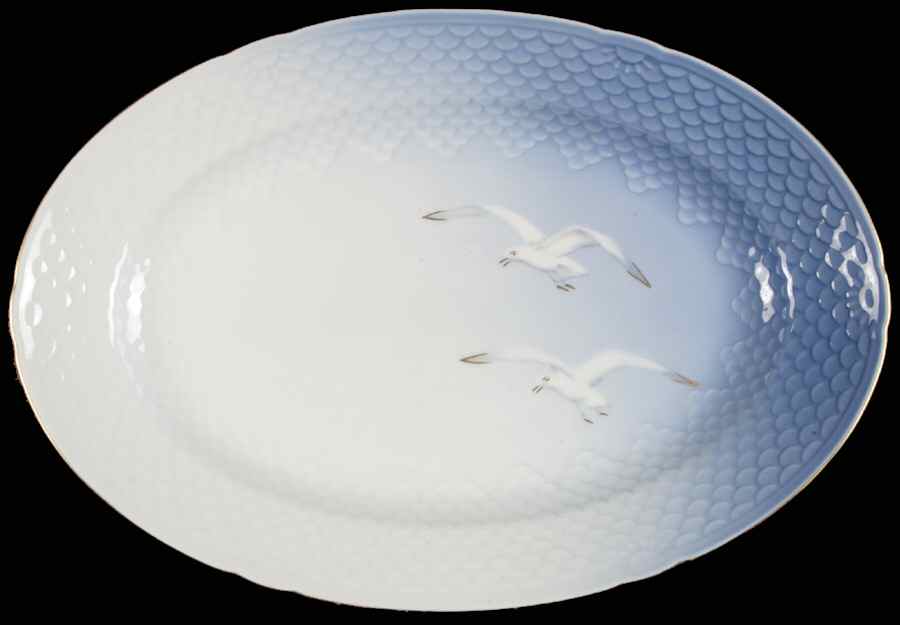 Seagull 13" Oval Serving Platter by Bing & Grondahl-1