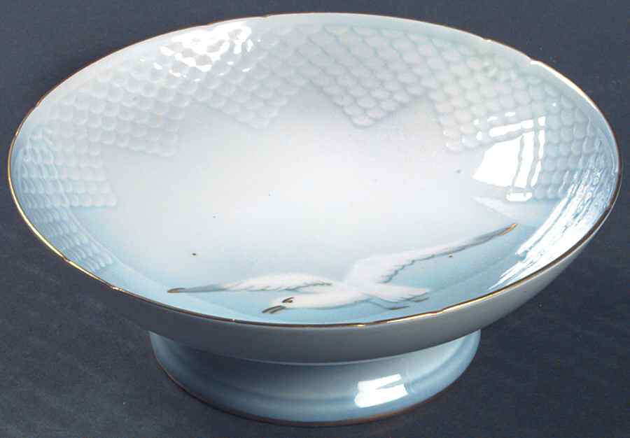 Seagull Low Footed Cake Plate by Bing & Grondahl-1