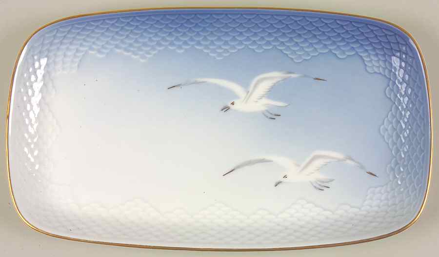 Seagull 11" Sandwich Tray by Bing & Grondahl-1