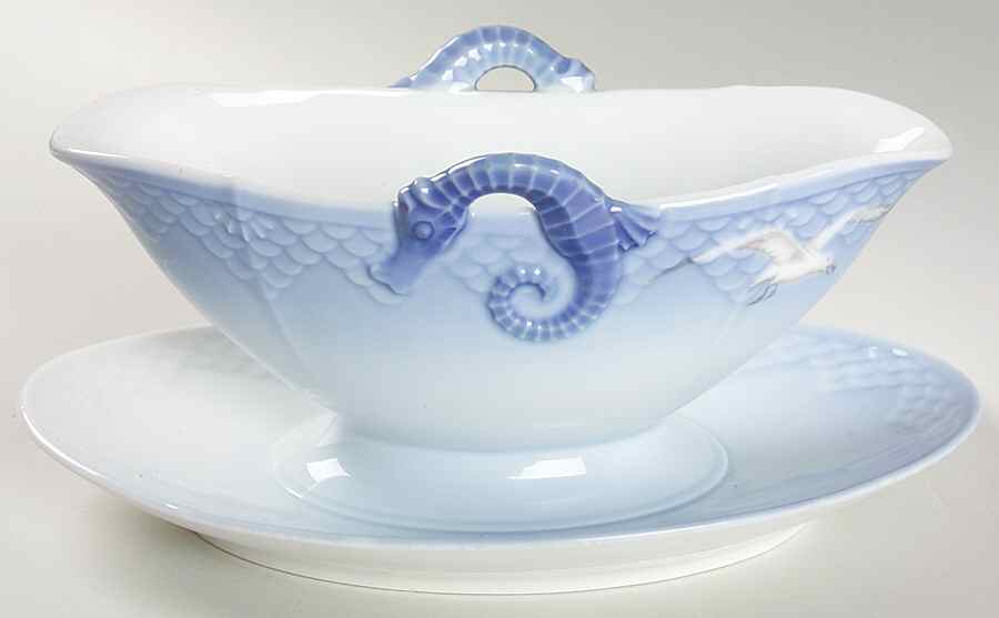Seagull Gravy Boat with Attached Underplate No Gold by Bing & Grondahl-1
