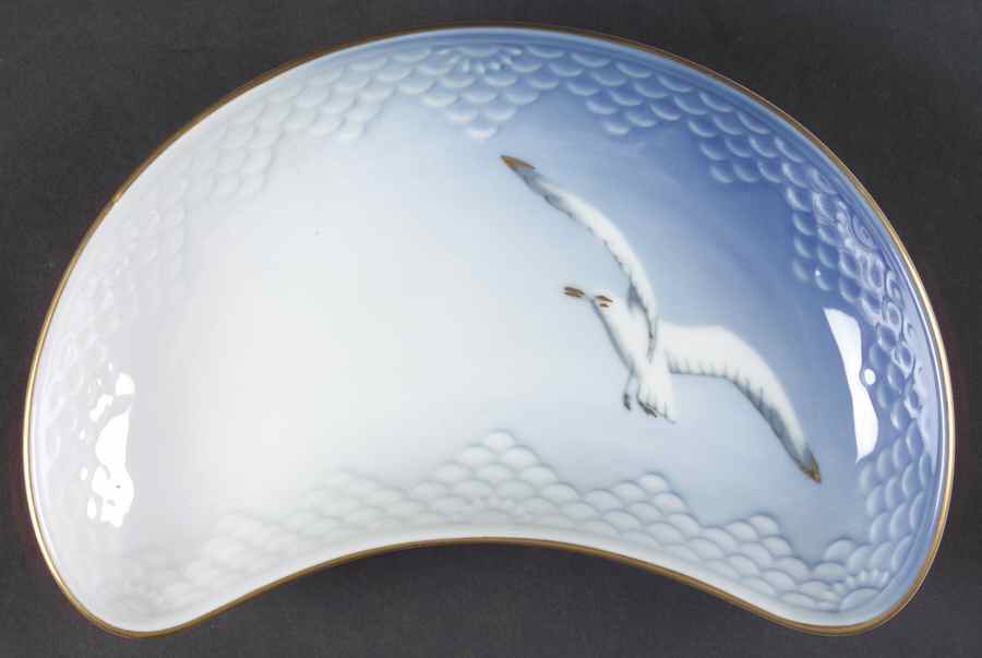 Seagull Crescent Salad Plate by Bing & Grondahl-1