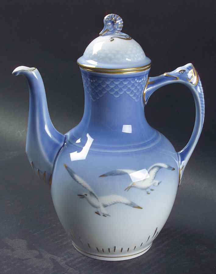 Seagull Small Coffee Pot & Lid by Bing & Grondahl-1