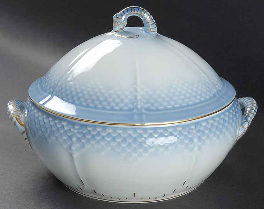 Sea Shell Round Covered Vegetable by Bing & Grondahl-1