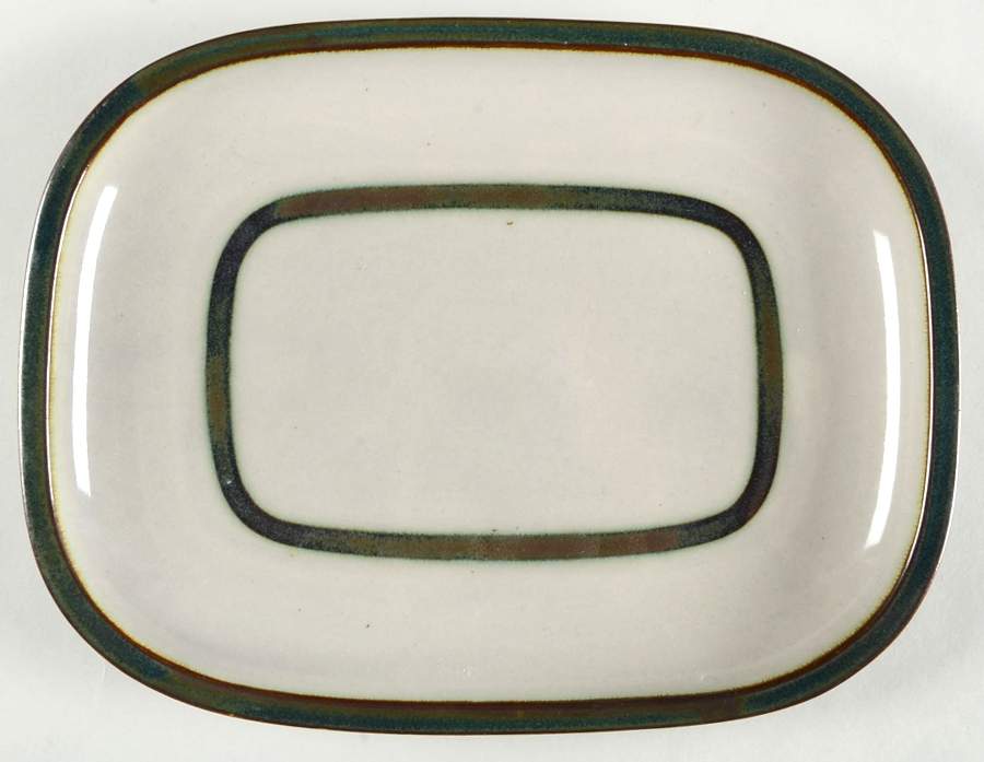 Tema 12" Oval Serving Platter by Bing & Grondahl-1