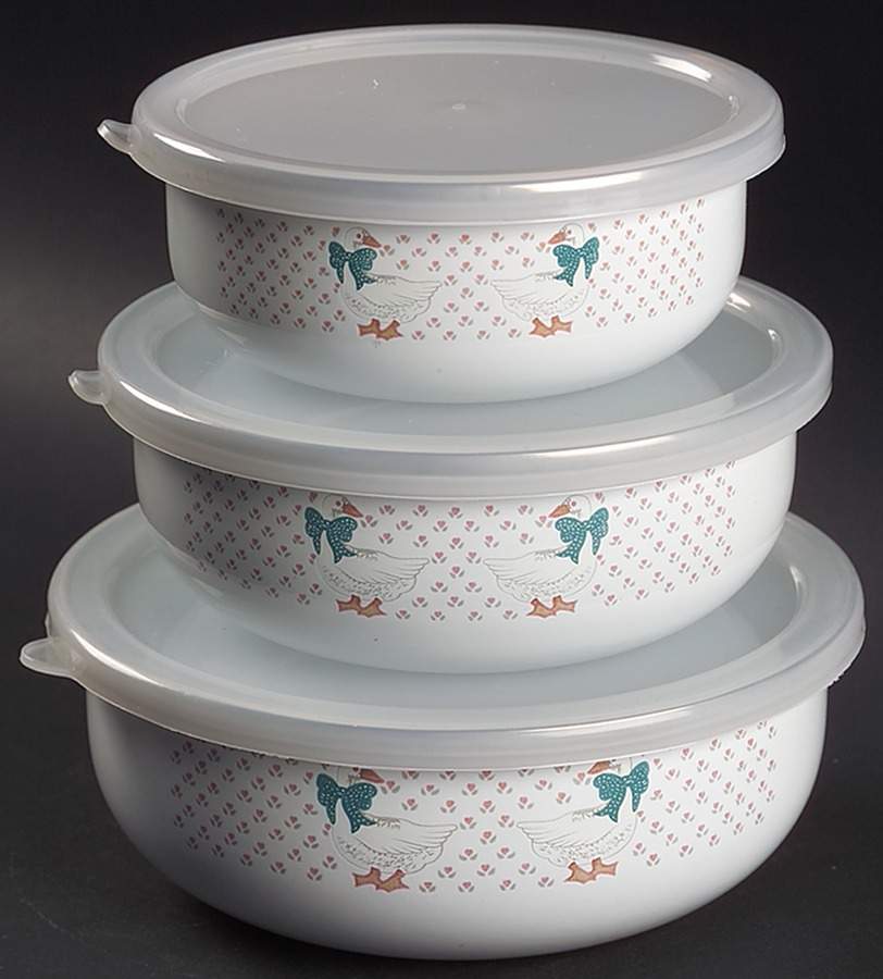 Aunt Rhody 3 Metal Bowls & Plastic Lids(5 7/8",6 5/8",7 1/2") by Brick Oven-1