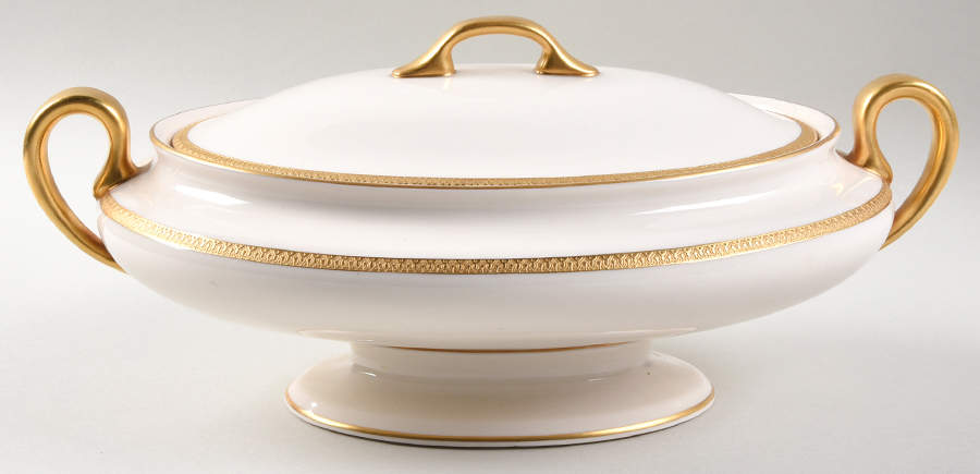 A4 (USA) Oval Covered Vegetable by Morgan Belleek (USA)-1