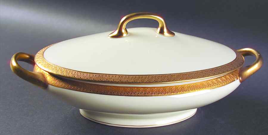 Aida Oval Covered Vegetable by Black Knight-1
