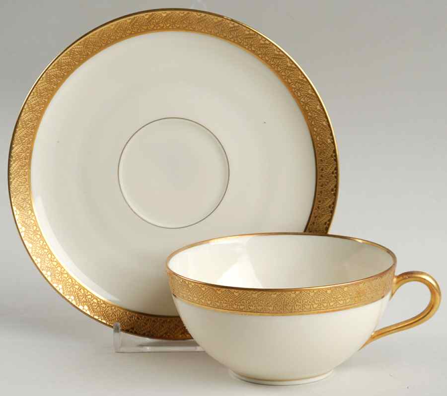 Aida Flat Cup & Saucer Set by Black Knight-1