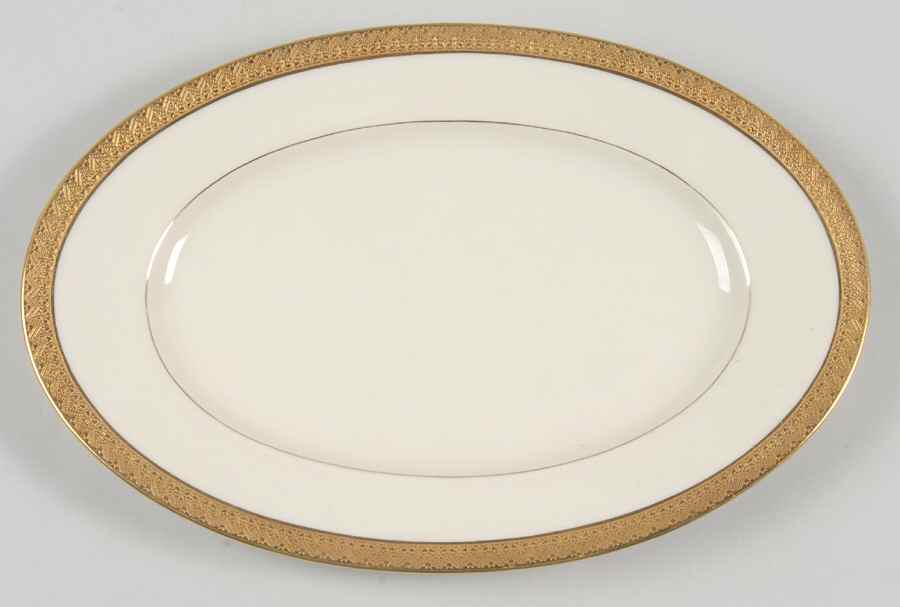 Aida 12" Oval Serving Platter by Black Knight-1