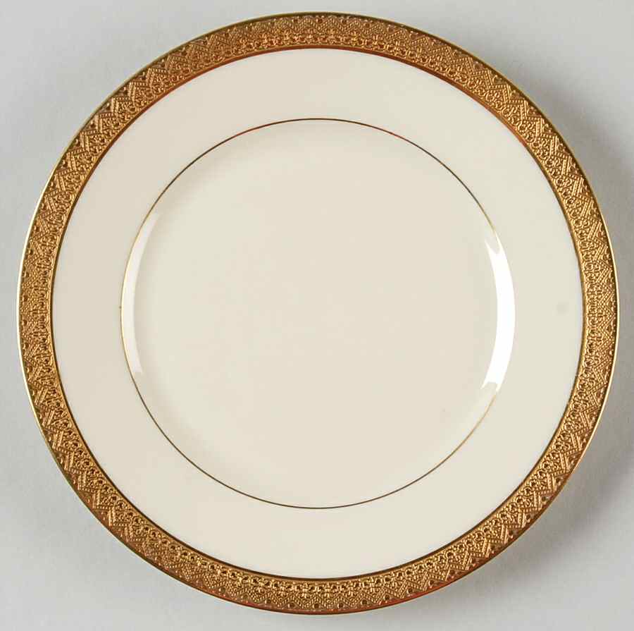 Aida Salad Plate by Black Knight-1