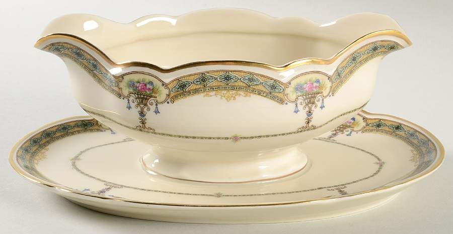 BLK3 Gravy Boat with Attached Underplate by Black Knight-1