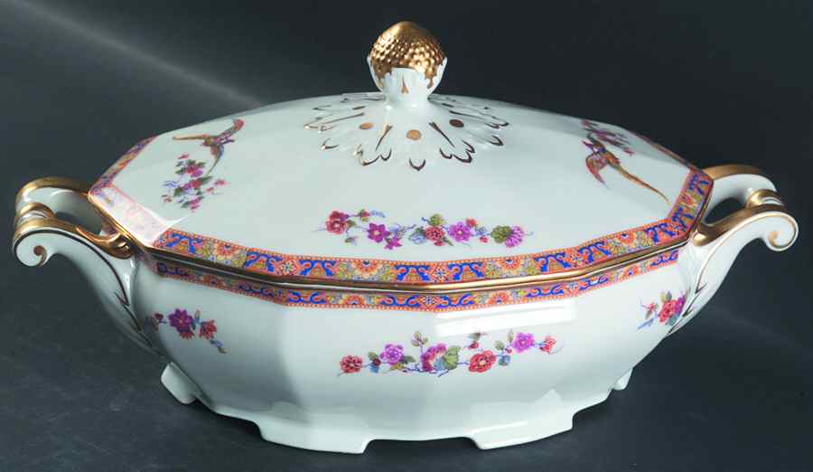 BLK5 (CZE) Oval Covered Vegetable by Black Knight-1