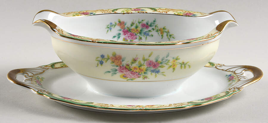 Carmina Gravy Boat with Attached Underplate by Black Knight-1