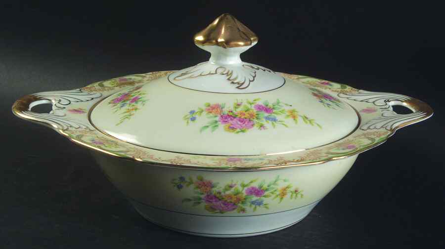 Carmina Round Covered Vegetable by Black Knight-1