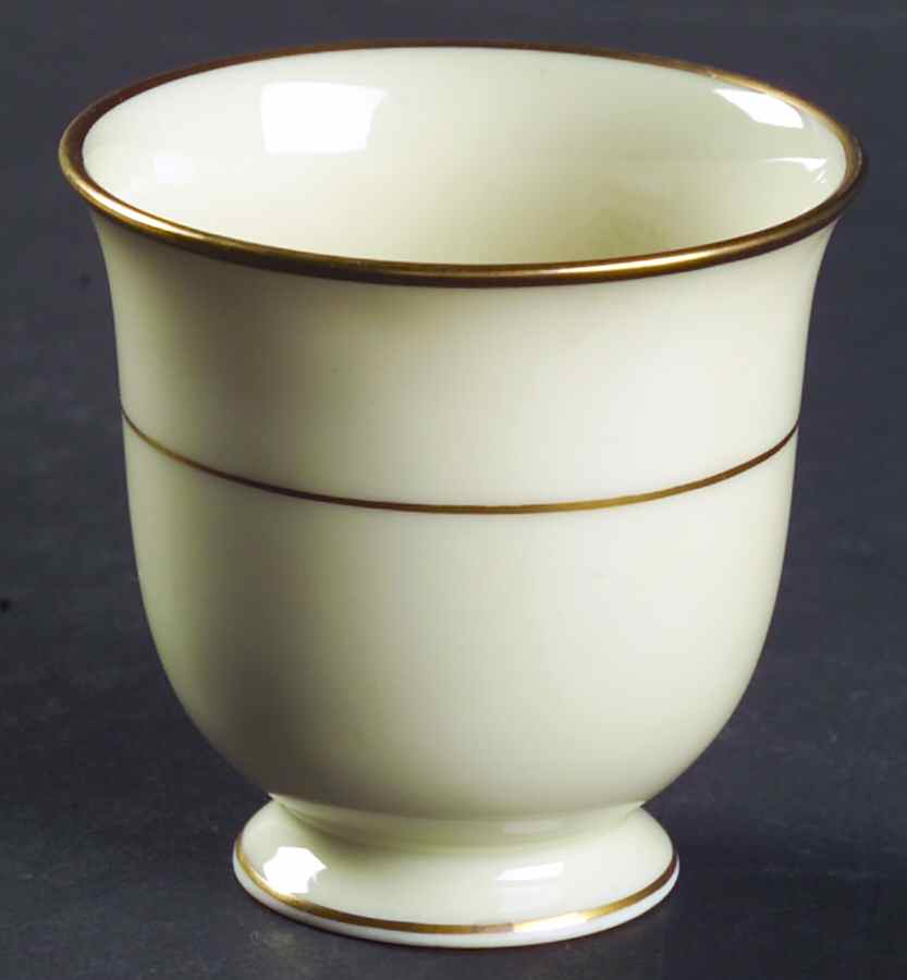Colombia Cream Single Egg Cup by Black Knight-1
