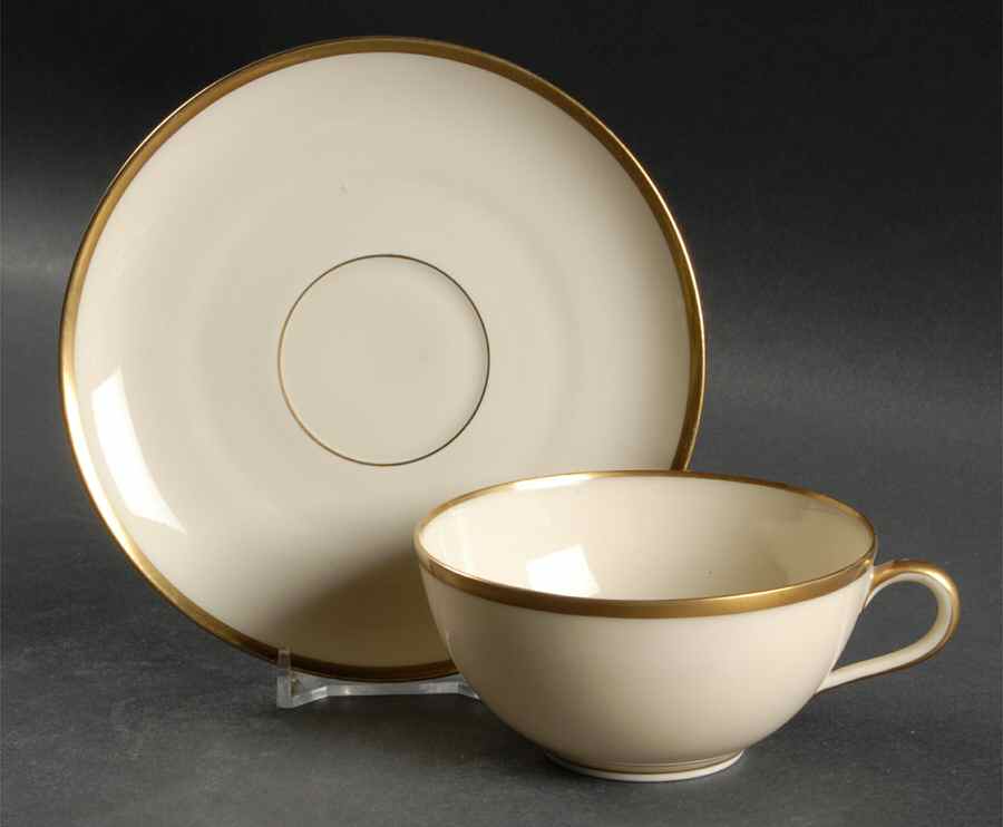 Colombia Cream Flat Cup & Saucer Set by Black Knight-1
