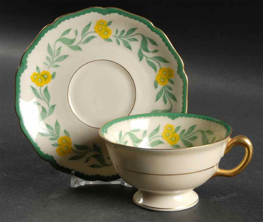 Daffodil Footed Cup & Saucer Set by Black Knight-1