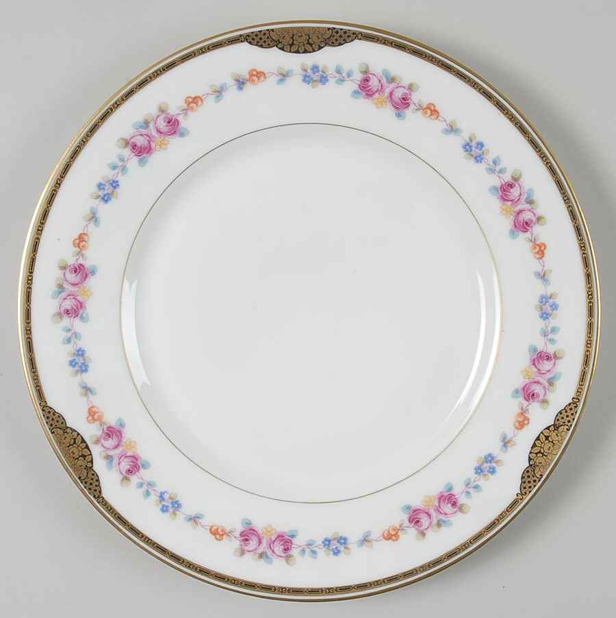 Enid Luncheon Plate by Black Knight-1