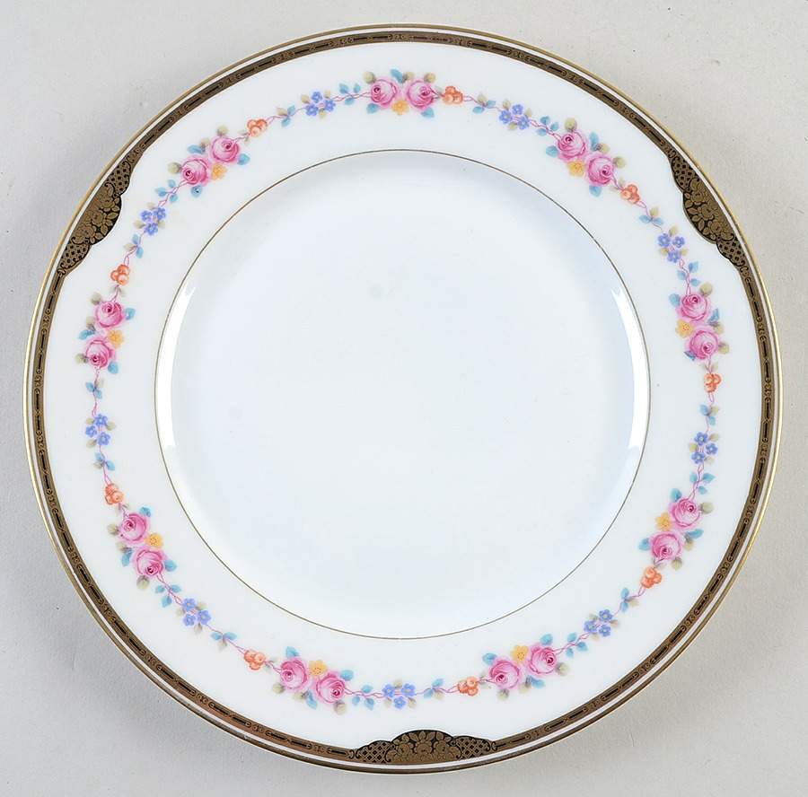 Enid Dinner Plate by Black Knight-1