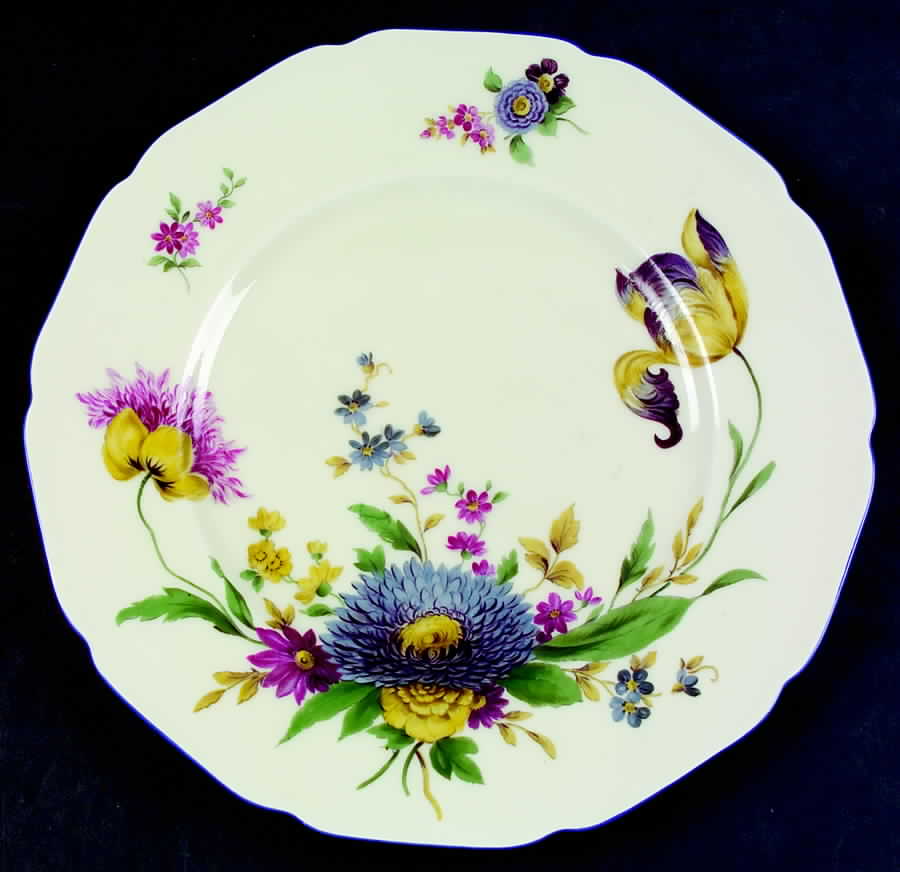 Firenze Dinner Plate by Black Knight-1