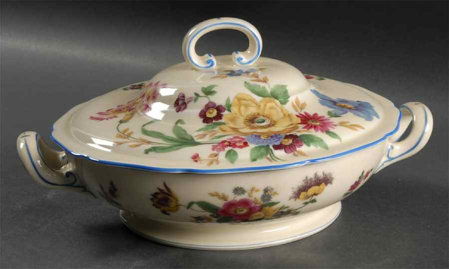Firenze Round Covered Vegetable by Black Knight-1