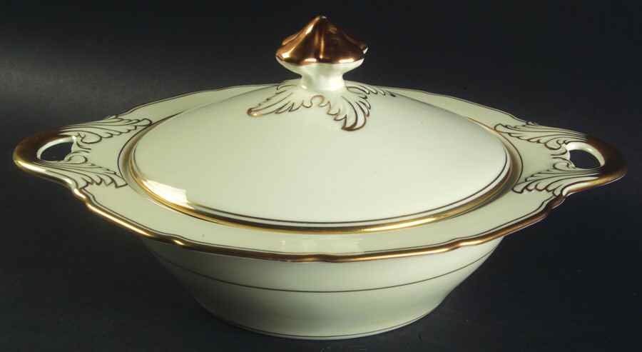 Fortuna Round Covered Vegetable by Black Knight-1